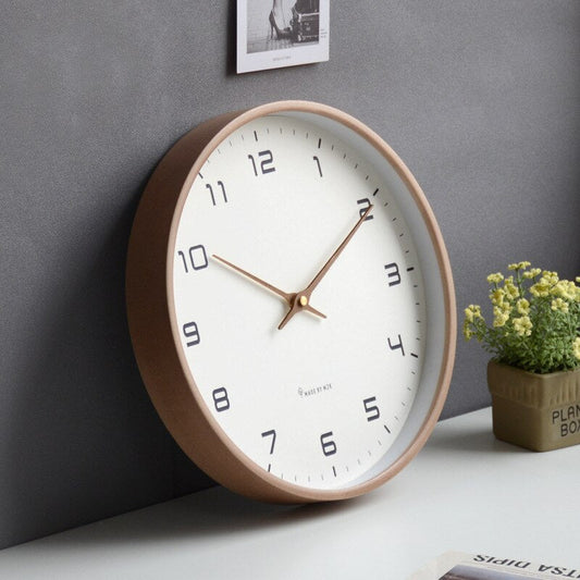 Skandinavische Wanduhr aus Holz – Minimalistisches Design